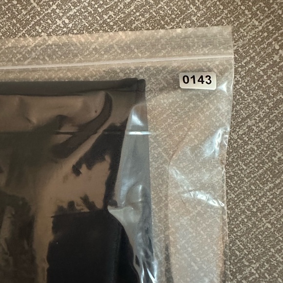 Express Women’s Soft Wax Like leggings size Medium stretch - Picture 10 of 10